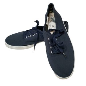 NWT Casual Cool Navy Blue Canvas Sneakers